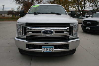 2017 Ford F250 Crew Cab, $35995. Photo 3