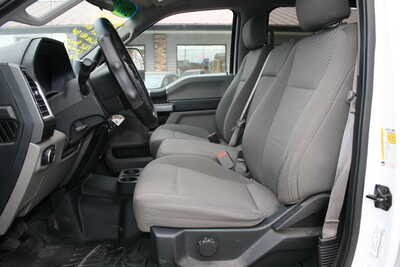 2017 Ford F250 Crew Cab, $35995. Photo 5