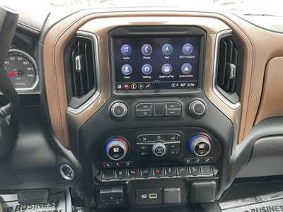 2022 Chevrolet 2500 Crew Cab, $56988. Photo 10