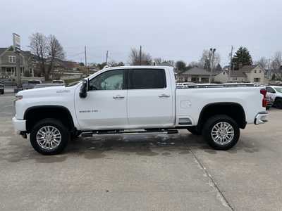 2022 Chevrolet 2500 Crew Cab, $56988. Photo 2