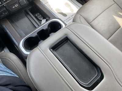 2021 Chevrolet 2500 Crew Cab, $48360. Photo 11