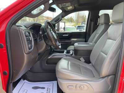 2021 Chevrolet 2500 Crew Cab, $48360. Photo 5
