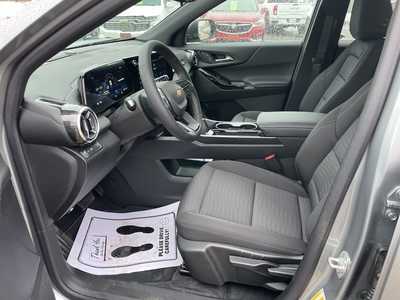 2025 Chevrolet Equinox, $28679. Photo 3