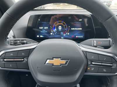 2025 Chevrolet Equinox, $28679. Photo 6