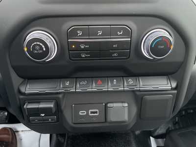 2025 Chevrolet 2500 Crew Cab, $48987. Photo 8