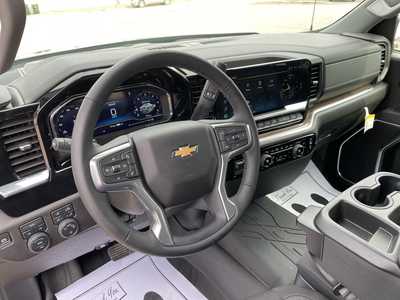 2025 Chevrolet 1500 Crew Cab, $54325. Photo 5