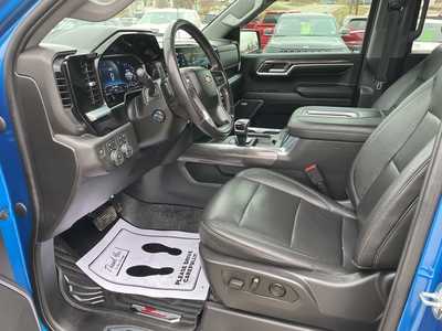 2022 Chevrolet 1500 Crew Cab, $42988. Photo 3
