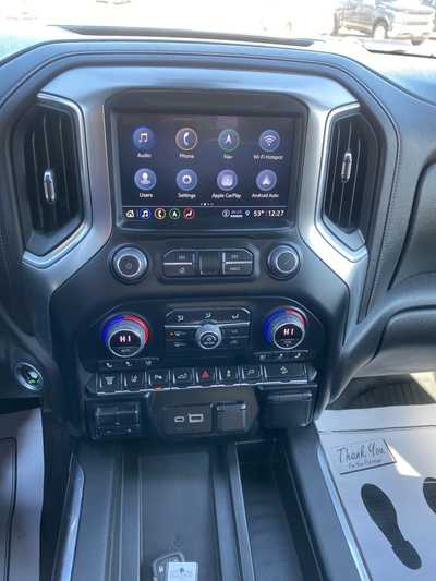 2022 Chevrolet 2500 Crew Cab, $50987. Photo 10