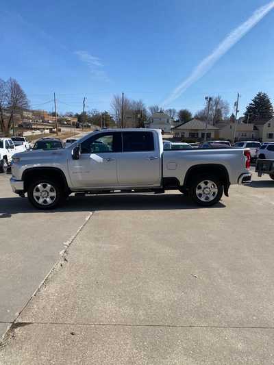 2022 Chevrolet 2500 Crew Cab, $50987. Photo 2
