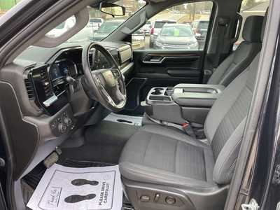 2022 Chevrolet 1500 Crew Cab, $35558. Photo 3
