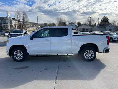 2022 Chevrolet 1500 Crew Cab, $34887. Photo 2