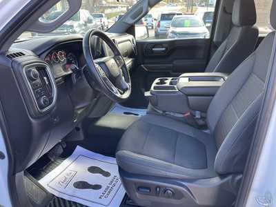 2022 Chevrolet 1500 Crew Cab, $34887. Photo 3