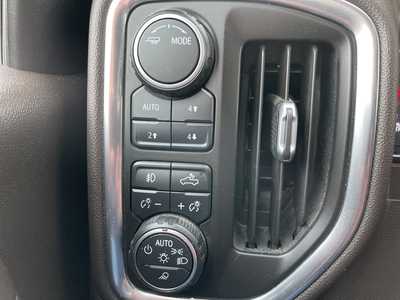 2020 Chevrolet 1500 Crew Cab, $35510. Photo 4