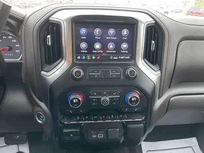 2020 Chevrolet 1500 Crew Cab, $35510. Photo 8