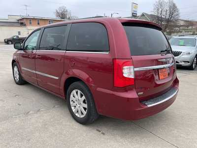2015 Chrysler Town & Country, $7544. Photo 12
