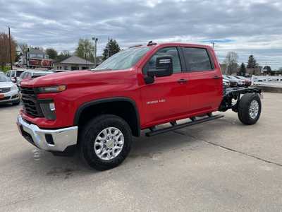 2025 Chevrolet 3500 Crew Cab, $56455. Photo 1