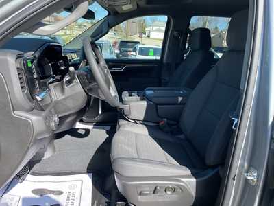 2025 Chevrolet 1500 Crew Cab, $55795. Photo 3