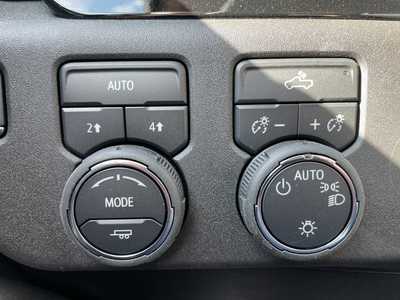 2025 Chevrolet 1500 Crew Cab, $55795. Photo 5