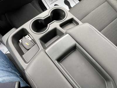 2025 Chevrolet 1500 Crew Cab, $55795. Photo 10