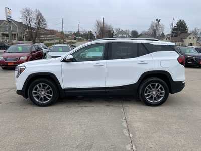 2024 GMC Terrain, $29922. Photo 2