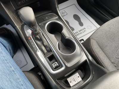 2022 Chevrolet Equinox, $23866. Photo 6