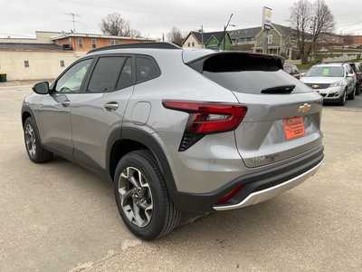 2025 Chevrolet Trax, $24590. Photo 12
