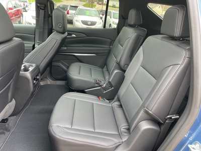 2025 Chevrolet Traverse, $46445. Photo 12