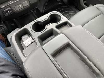 2025 Chevrolet 3500 Reg Cab, $67000. Photo 9