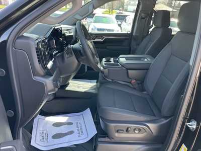 2025 Chevrolet 1500 Crew Cab, $57615. Photo 4