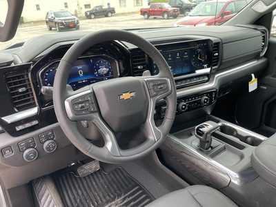 2025 Chevrolet 1500 Crew Cab, $73015. Photo 7