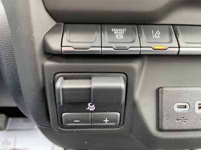 2025 Chevrolet 3500 Reg Cab, $76583. Photo 10