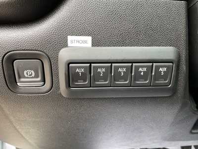 2025 Chevrolet 3500 Reg Cab, $76583. Photo 7
