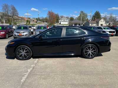 2021 Toyota Camry, $21499. Photo 2