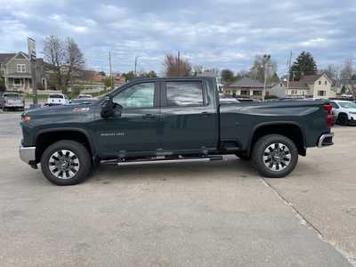 2025 Chevrolet 2500 Crew Cab, $76655. Photo 2