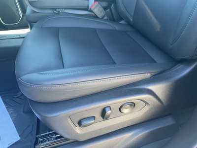 2025 Chevrolet 2500 Crew Cab, $66270. Photo 5