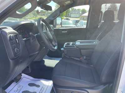 2025 Chevrolet 2500 Crew Cab, $59330. Photo 3