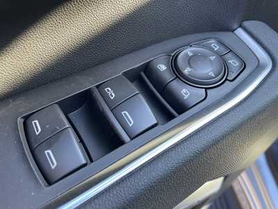 2025 Chevrolet 3500 Crew Cab, $. Photo 4