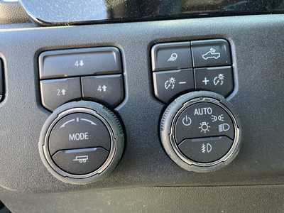 2025 Chevrolet 3500 Crew Cab, $. Photo 5