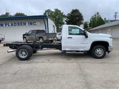 2025 Chevrolet 3500 Reg Cab, $63010. Photo 10