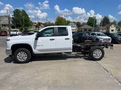 2025 Chevrolet 3500 Ext Cab, $64120. Photo 3