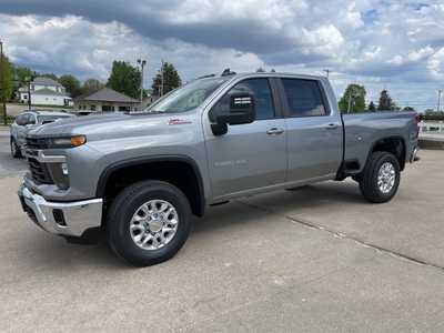 2025 Chevrolet 3500 Crew Cab, $64735. Photo 1