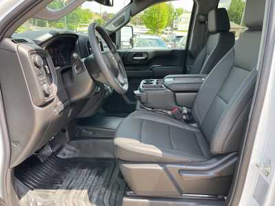 2025 Chevrolet 3500 Ext Cab, $64595. Photo 4
