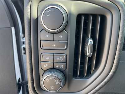 2025 Chevrolet 3500 Ext Cab, $54505. Photo 9