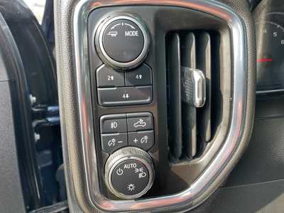 2022 Chevrolet 3500 Crew Cab, $45826. Photo 4