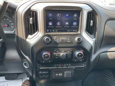2022 Chevrolet 3500 Crew Cab, $45826. Photo 8
