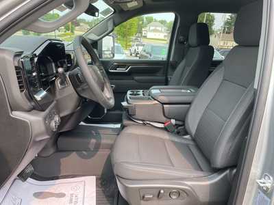 2025 Chevrolet 3500 Crew Cab, $63410. Photo 3