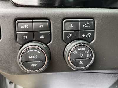 2022 Chevrolet 1500 Crew Cab, $46987. Photo 4