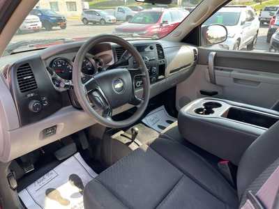 2014 Chevrolet 2500 Reg Cab, $21599. Photo 4