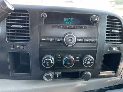 2014 Chevrolet 2500 Reg Cab, $21599. Photo 6