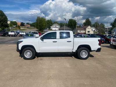 2025 Chevrolet Colorado Crew Cab, $34690. Photo 2